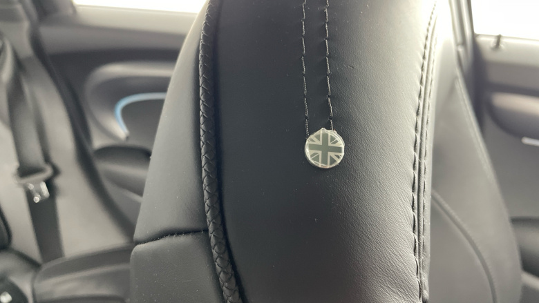 MINI Hatchback 1.5 Cooper Exclusive Premium 5dr Auto Petrol Hatchback